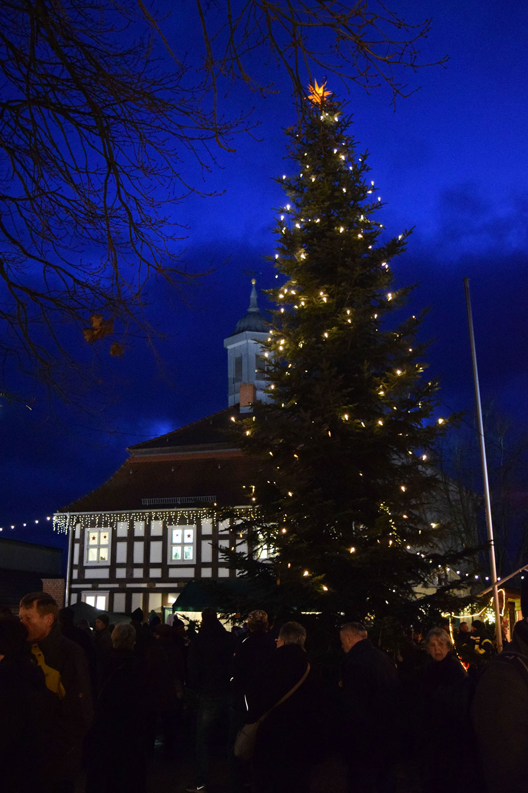 Weihnachtliches Rathaus